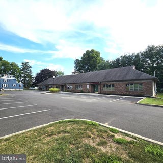 /international/us/681-s-broadway-pennsville-nj-110104297547/