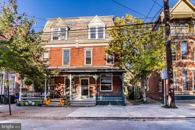 /international/us/1525-green-street-harrisburg-pa-110120533681/