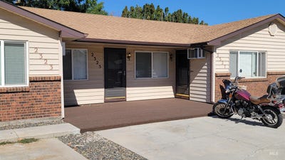 /international/us/2323-hillcrest-caldwell-id-110110138146/