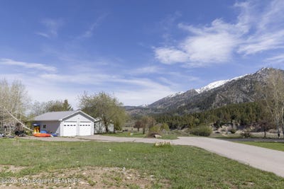 /international/us/540-forest-circle-drive-alpine-wy-110107665752/