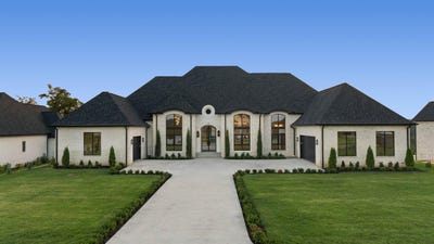 /international/us/739-castle-stone-dr-moore-sc-110110198742/