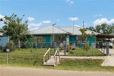 /international/us/100-w-mesquite-street-sullivan-city-tx-110098936839/