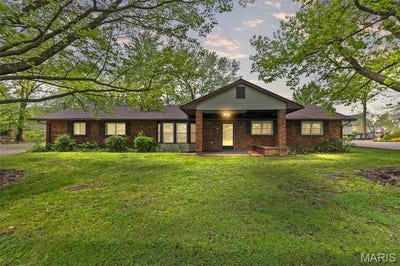 /international/us/209-s-oak-lane-okawville-il-110099170889/