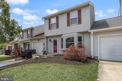 /international/us/23-blue-jay-drive-clementon-nj-110108988041/