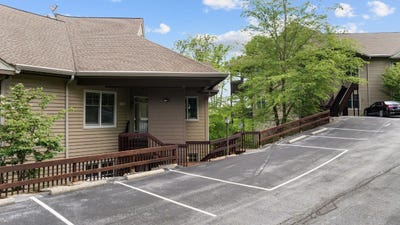 /international/us/410c-highlands-cove-drive-highlands-nc-110100344018/