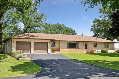 /international/us/440-oak-lane-norwood-young-america-mn-110100995698/