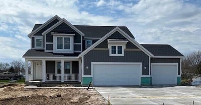 /international/us/561-waterford-village-drive-walker-mi-110098940531/