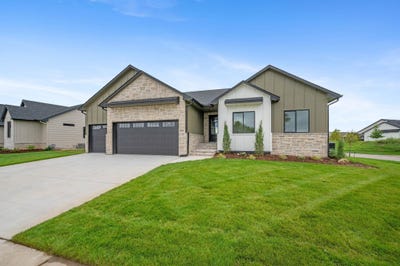 /international/us/8513-w-pebble-st-maize-ks-110102048540/