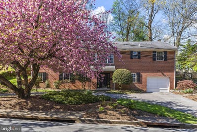 /international/us/7908-rocton-avenue-chevy-chase-md-110106525867/