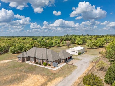 /international/us/18831-rockcreek-road-harrah-ok-110107307146/