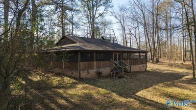 /international/us/2073-county-road-213-florence-al-110104553453/