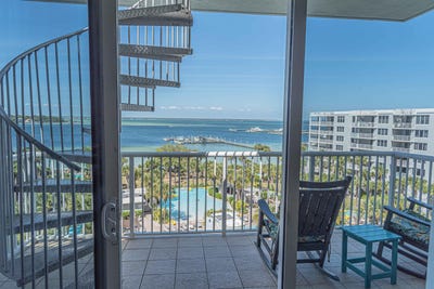 /international/us/1322-se-miracle-strip-parkway-fort-walton-beach-fl-110119367949/
