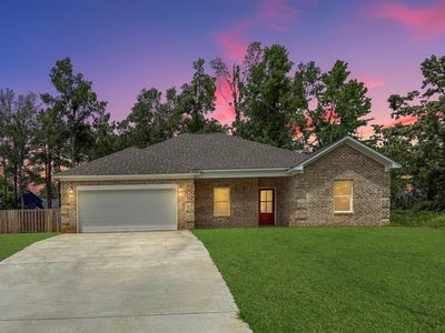 /international/us/242-e-oxford-street-pontotoc-ms-110108975597/