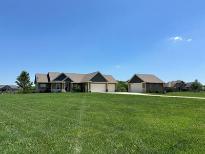 /international/us/4726-cherrywood-lane-winterset-ia-110100332438/