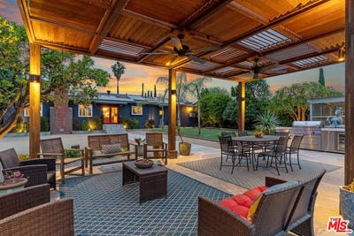 /international/us/11224-osborne-st-lakeview-terrace-ca-110099095496/