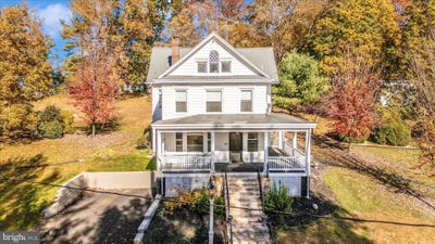 /international/us/2027-lincoln-way-e-chambersburg-pa-110099515794/