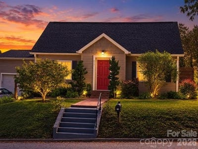 /international/us/213-erwin-street-morganton-nc-110120511613/