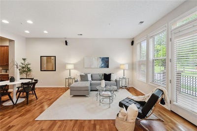 /international/us/5900-oxford-street-saint-louis-park-mn-110100185218/