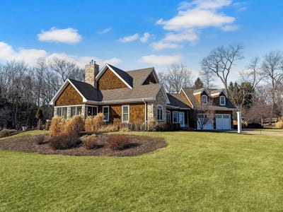 /international/us/1121-lawn-place-freeport-il-110106983991/
