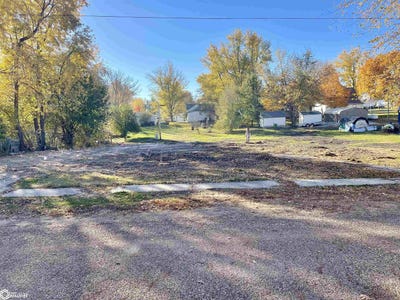 /international/us/204-e-north-street-richland-ia-110103627152/