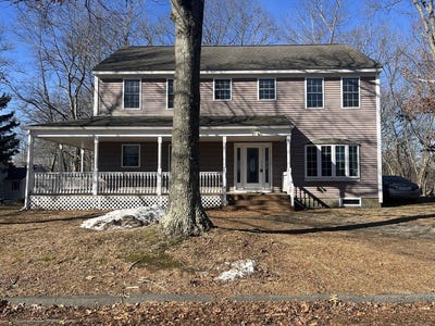 /international/us/10-george-st-shrewsbury-ma-110106339780/