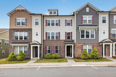 /international/us/804-patriot-summit-lane-apex-nc-110108695184/