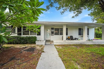 /international/us/1331-s-palmway-lake-worth-beach-fl-110099859799/