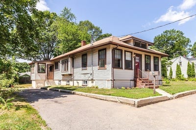 /international/us/94-hollis-st-brockton-ma-110100719095/