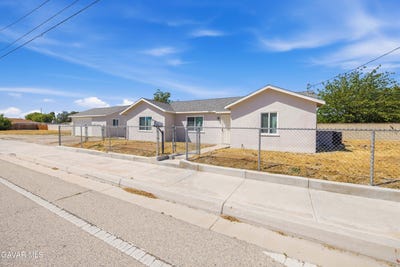 /international/us/1807-w-avenue-k8-lancaster-ca-110107338688/