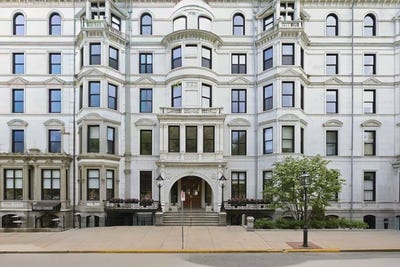 /international/us/160-commonwealth-ave-boston-ma-110108331413/