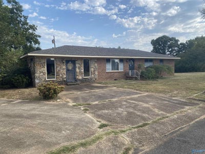 /international/us/3001-fort-avenue-muscle-shoals-al-110089435968/