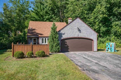 /international/us/15-crawford-lane-nashua-nh-110119932698/