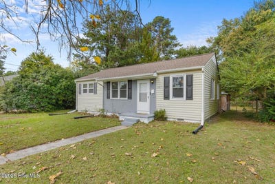 /international/us/121-bryan-street-jacksonville-nc-110104243247/