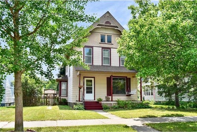 /international/us/271-e-sanborn-street-winona-mn-110100945991/