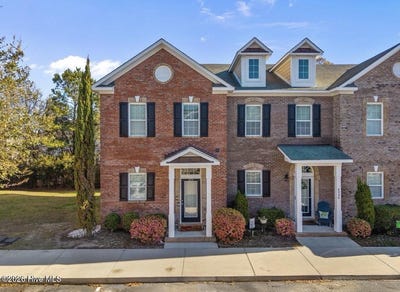 /international/us/4938-exton-park-loop-castle-hayne-nc-110106556076/