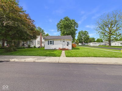 /international/us/596-christian-avenue-noblesville-in-110107992033/