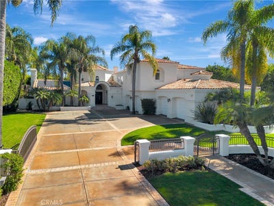 /international/us/10762-center-drive-villa-park-ca-110106322930/