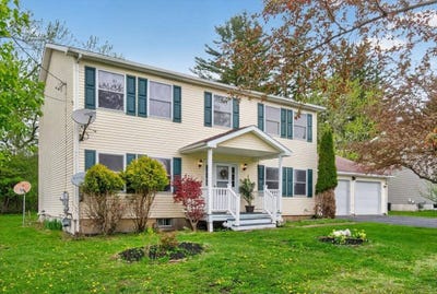 /international/us/12-pine-ave-johnstown-ny-110108382268/