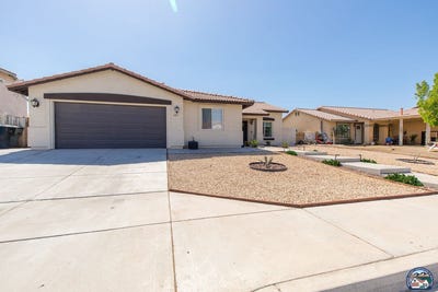 /international/us/605-g-anaya-ave-calexico-ca-110099585041/