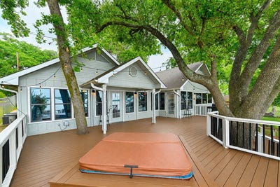 /international/us/156-ocean-drive-gun-barrel-city-tx-110108493259/