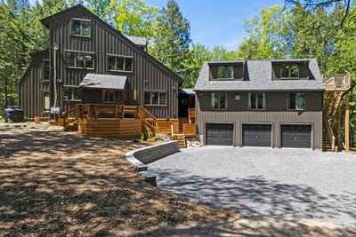 /international/us/44-johnson-road-windham-me-110108347979/