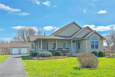 /international/us/103-southaven-lane-kelleys-island-oh-110098375656/
