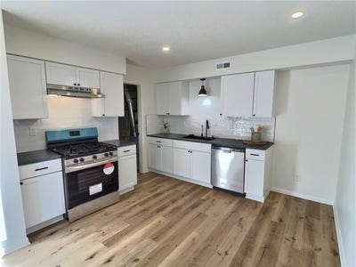 /international/us/309-e-main-street-smithville-mo-110100033450/
