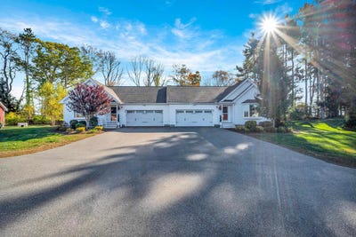/international/us/5-sunset-lane-brentwood-nh-110108063320/