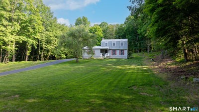/international/us/85-white-plains-road-norwich-ct-110108933386/