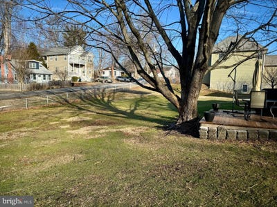 /international/us/4006-1st-street-north-beach-md-110098855298/