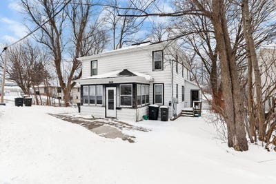 /international/us/1009-s-4th-street-stoughton-wi-110097519120/