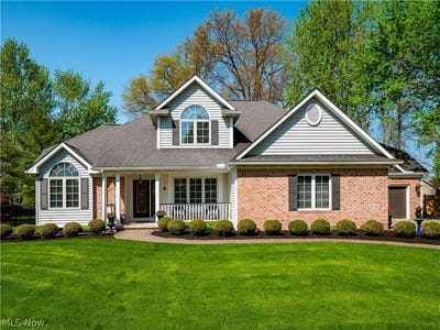 /international/us/4534-bellerive-court-avon-oh-110107546319/