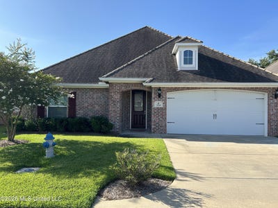 /international/us/224-fairway-villas-circle-diamondhead-ms-110109024227/