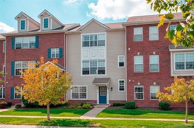 /international/us/1630-town-commons-drive-howell-mi-110120084416/